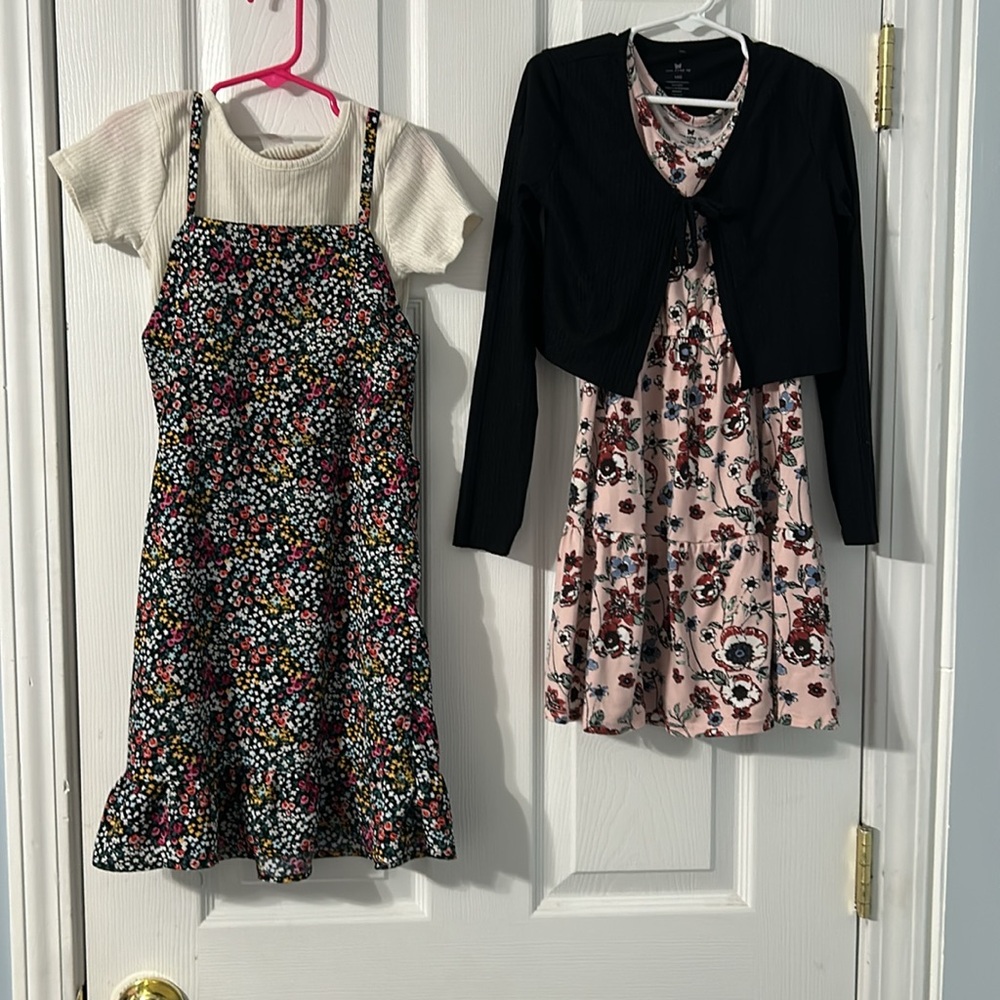 2 dresses size 6X can wear black top with either one